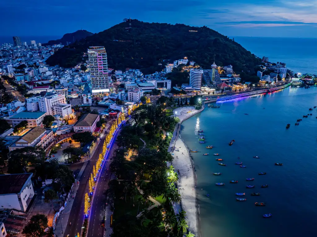 海南企业APP开发新趋势：小程序与移动应用如何协同布局