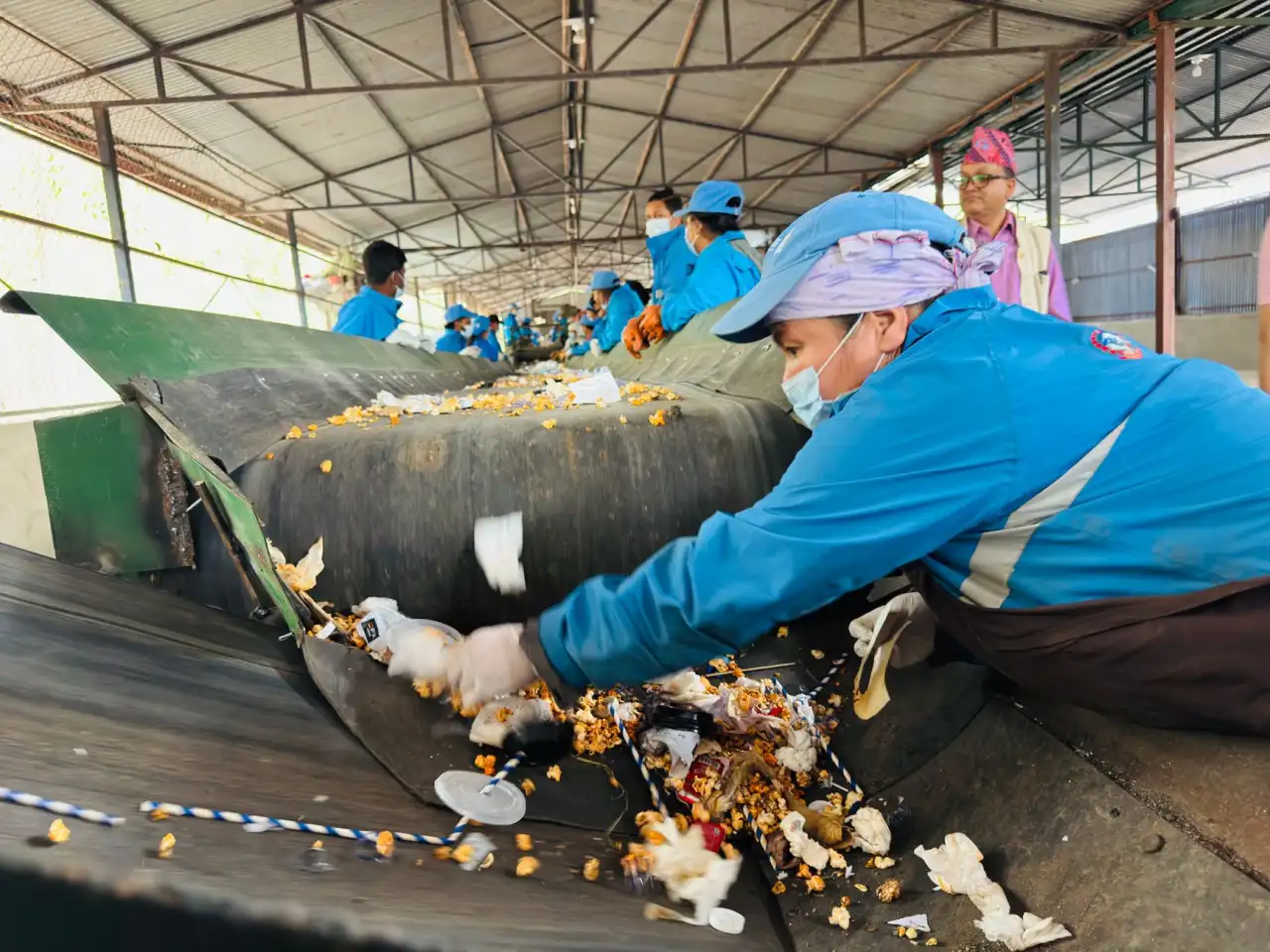 东方双新科技小程序开发技术优势与功能对比分析