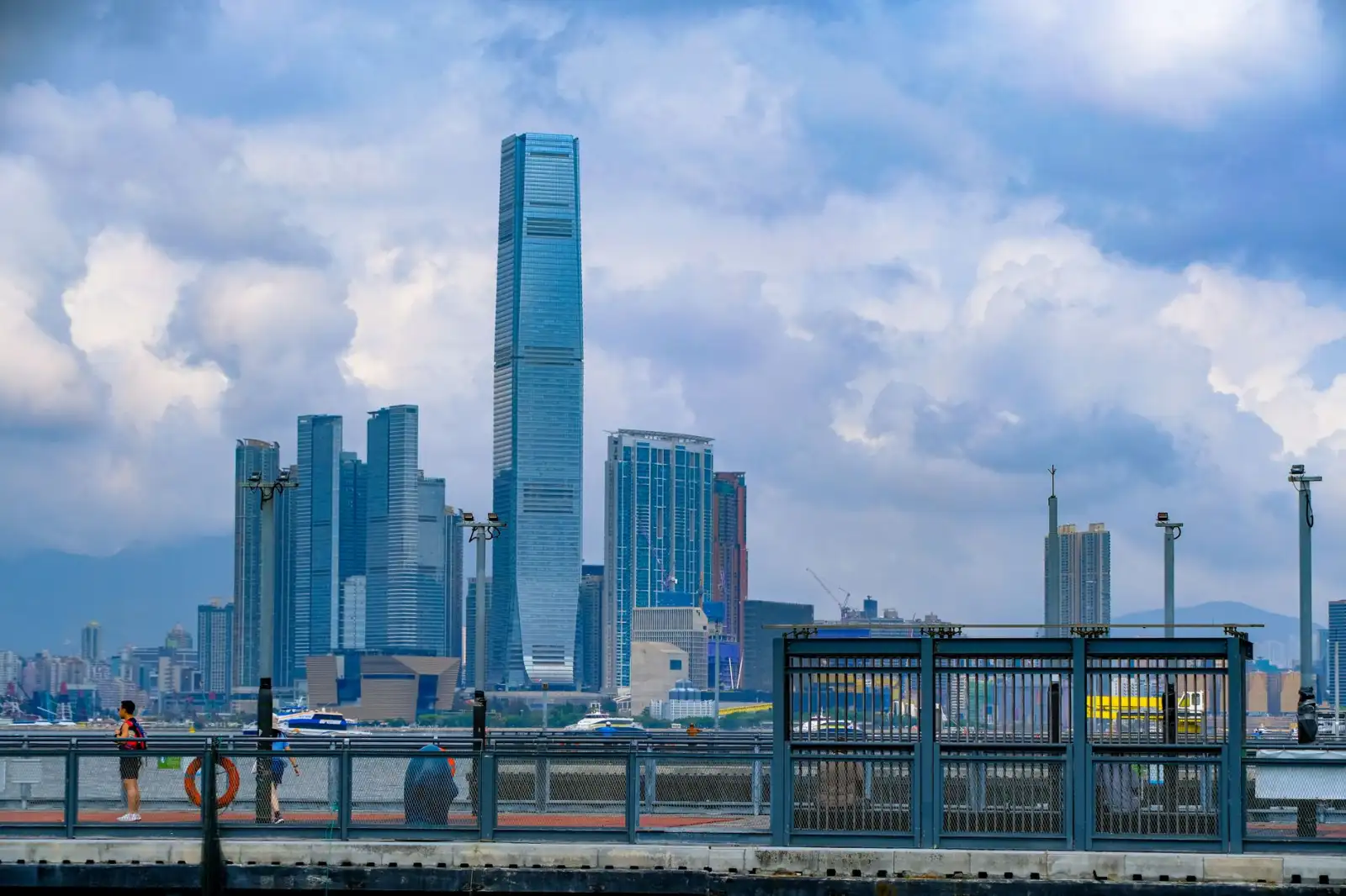 2025年海南企业移动端开发趋势与小程序应用前景解析